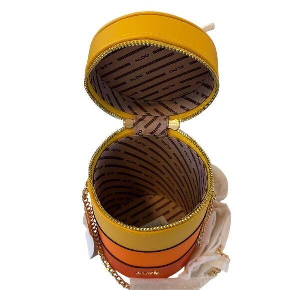 Aldo Colorful Cocktail Collectible Crossbody w/ Gold Chain Strap. - Picture 6 of 8